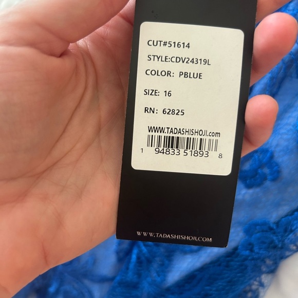 NWT Tadashi Shoji Liana Floral Embellished Elegant Blue Lace Gown Frilly Vneck - Picture 8 of 8